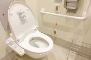 高齢者施設のバリアフリー洗面所と手洗い環境